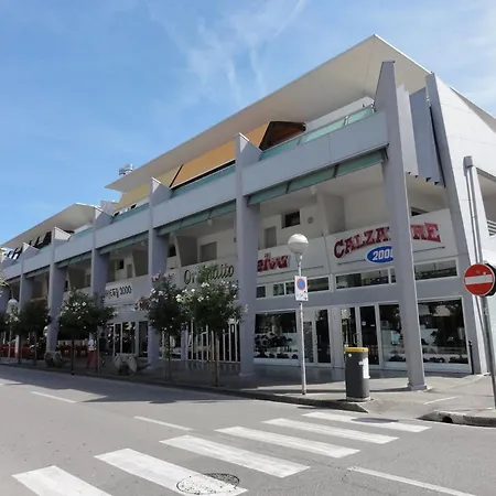 Bright Near The Апартаменти Бібіоне